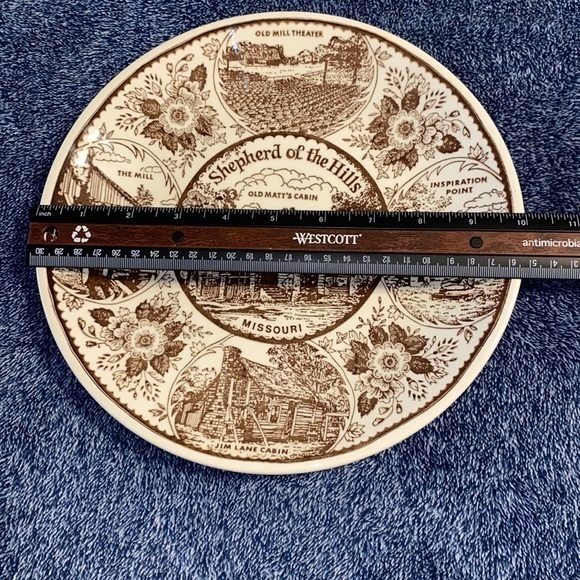 Vintage Shepard of the hills Missouri souvenir late 10” - Picture 2 of 3